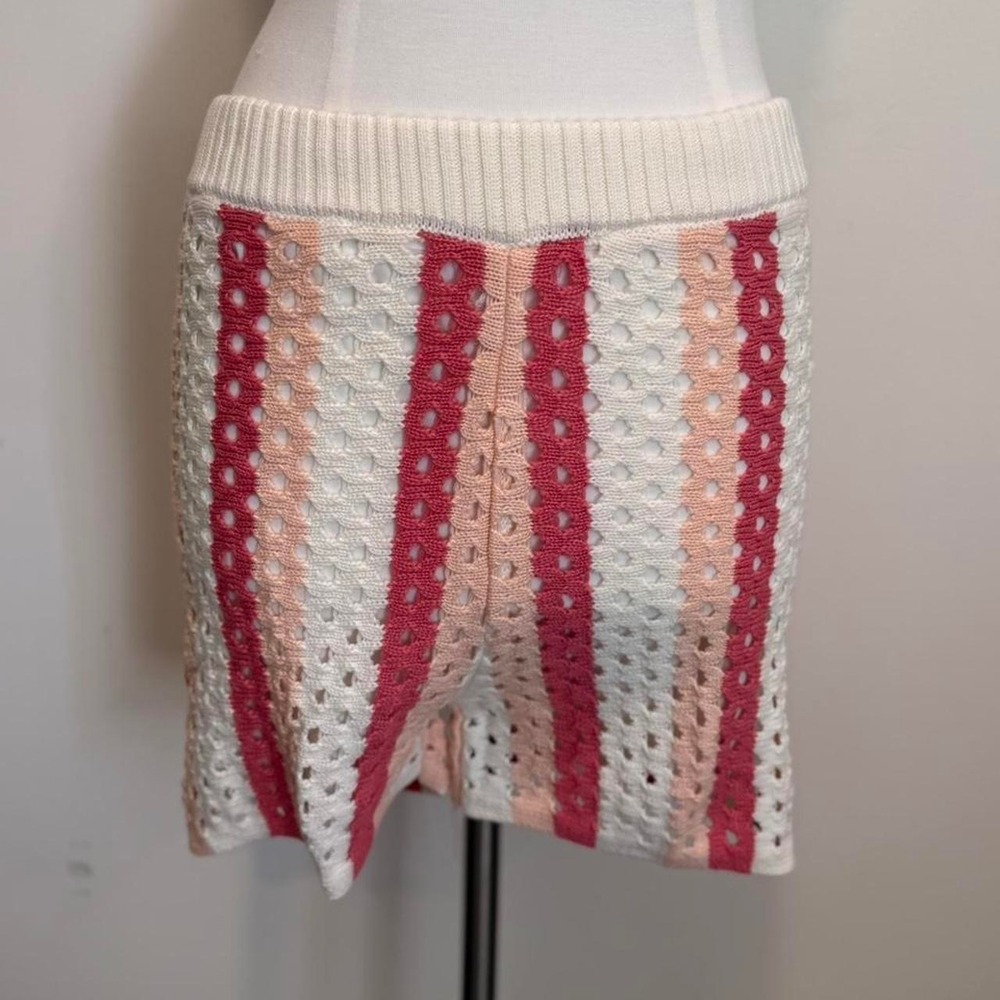Pink‎ & Cream Crochet Knit Shorts 💕✨